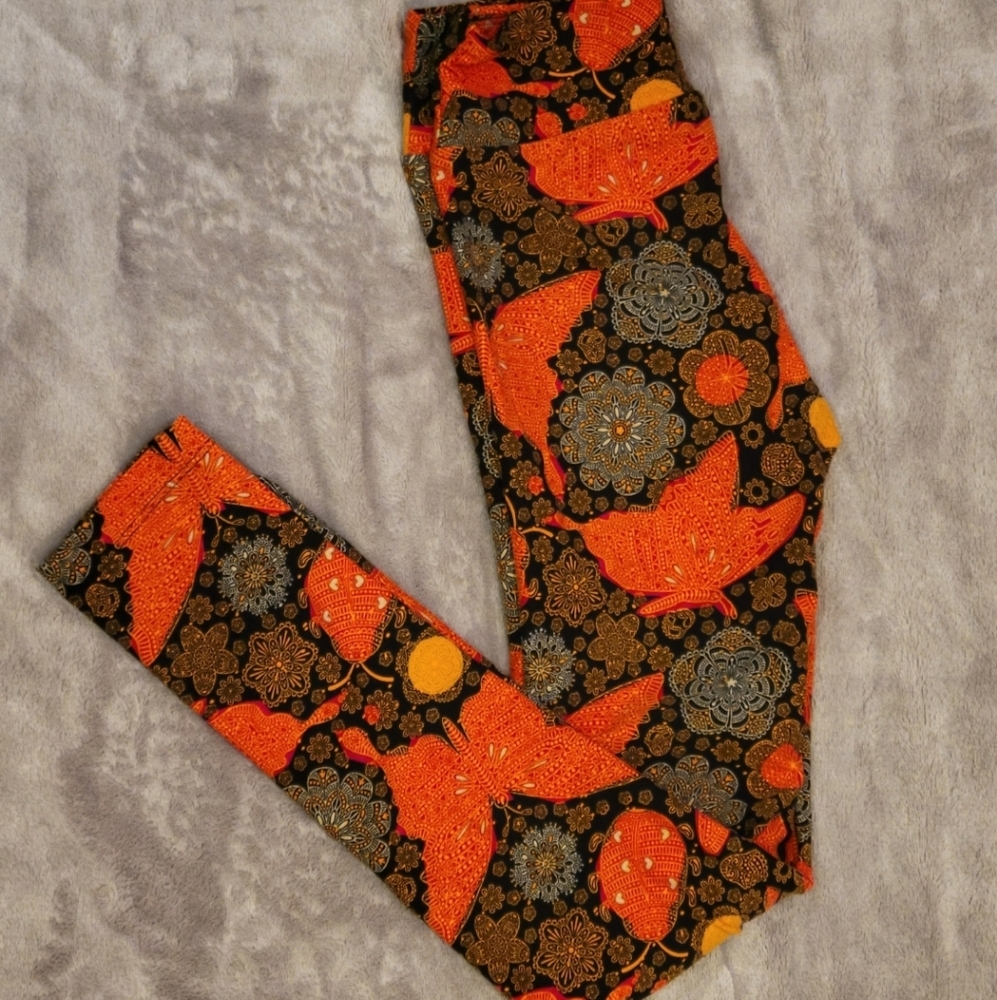 LuLaRoe OS Butterfly Leggings NWOT